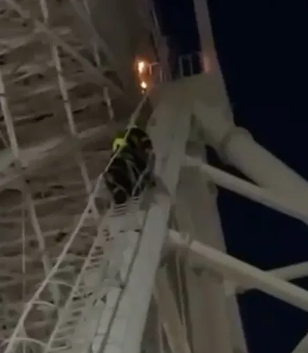 Пожар на колесе обозрения в Астане 