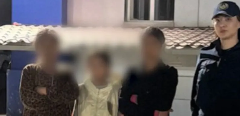 Подростки и полицейский