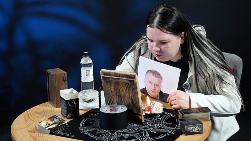 "Комсомольская правда" опубликовала "интервью" с духом Жириновского