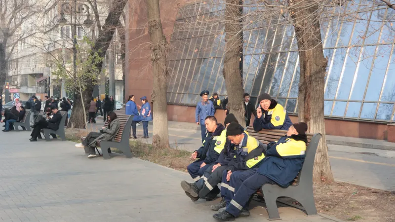 Сотрудники метро