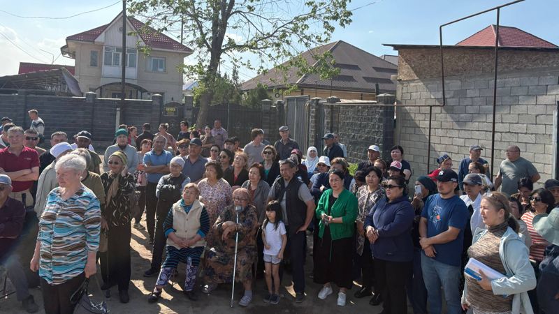 Частная собственность вне генплана: более сотни людей вышли на улицу в Алматы