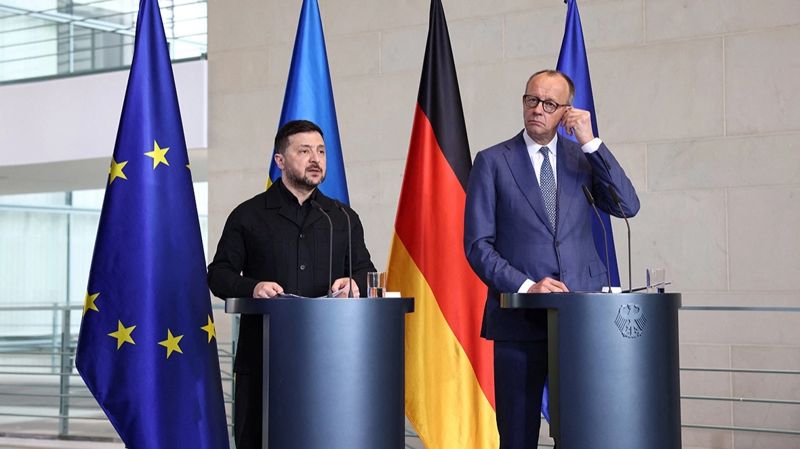 Зеленский пообещал завершить ремонт нефтепровода "Дружба" до конца апреля