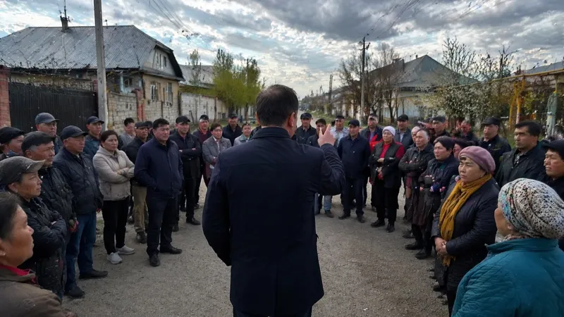 Встреча акима с жителями района