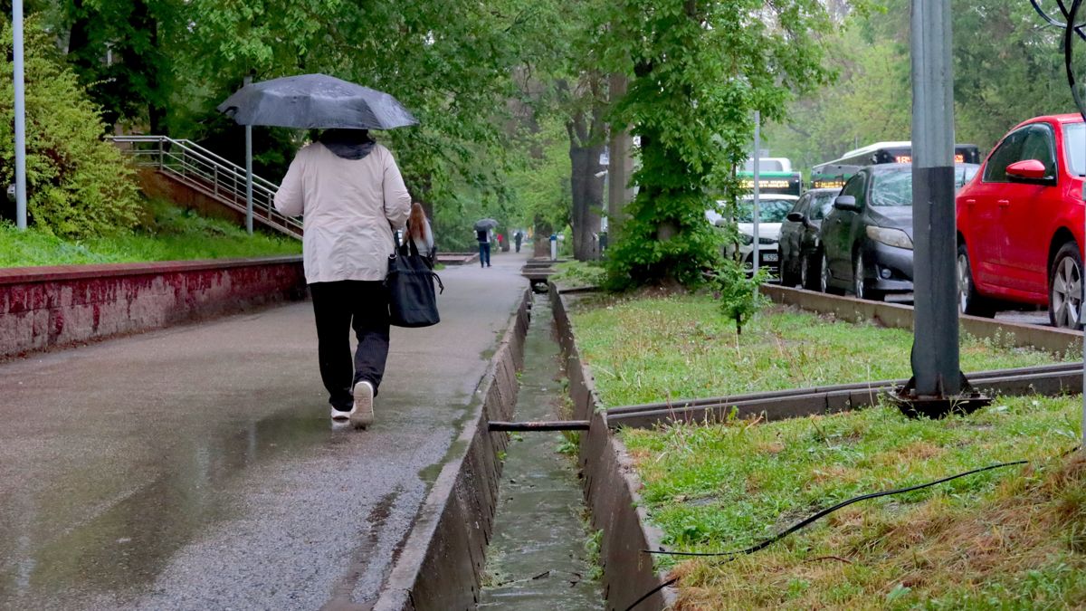 Арык наполнен лишь на 10%