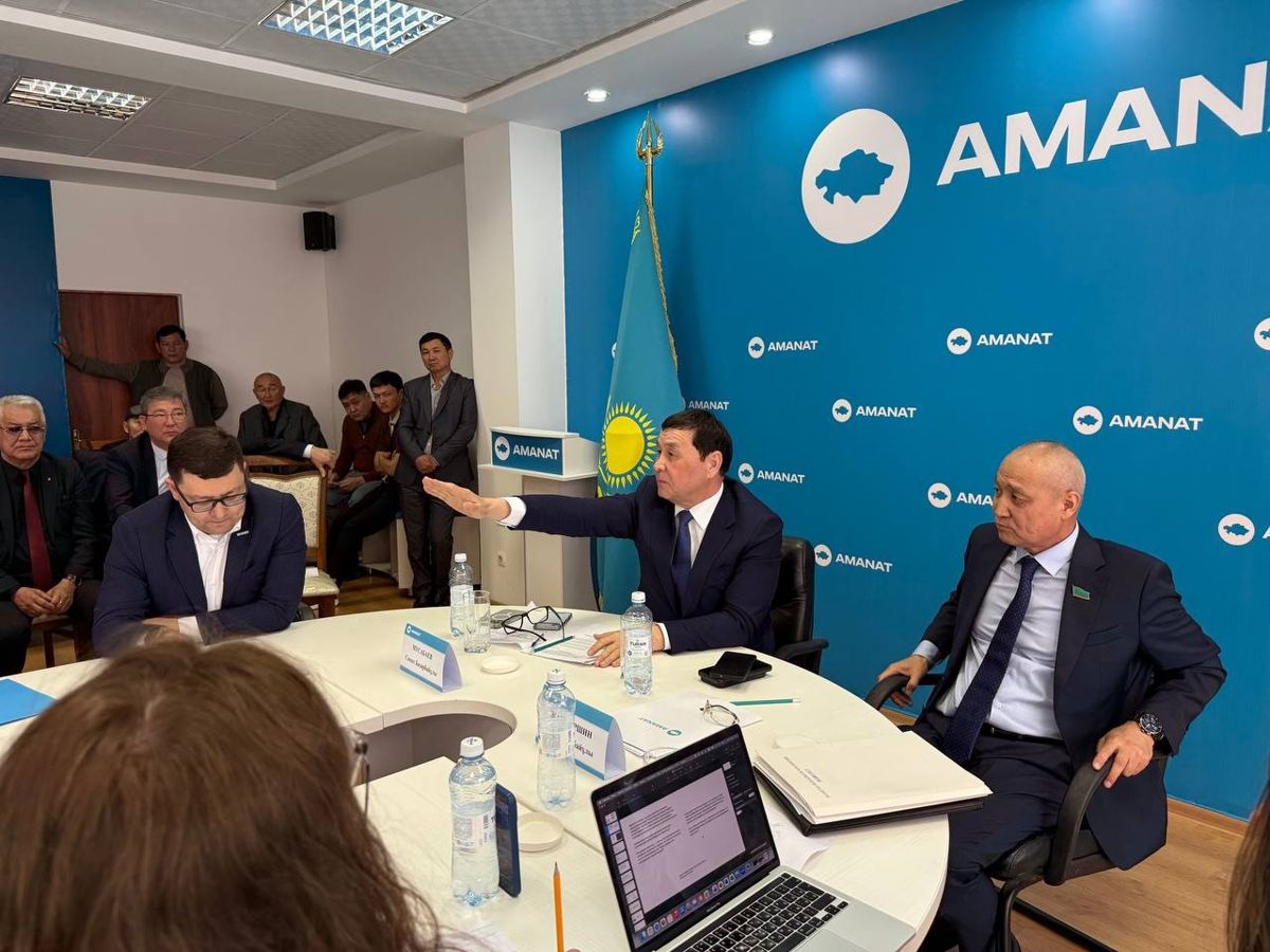 Встреча зоозащитников с избирателями депутата Жанбыршина