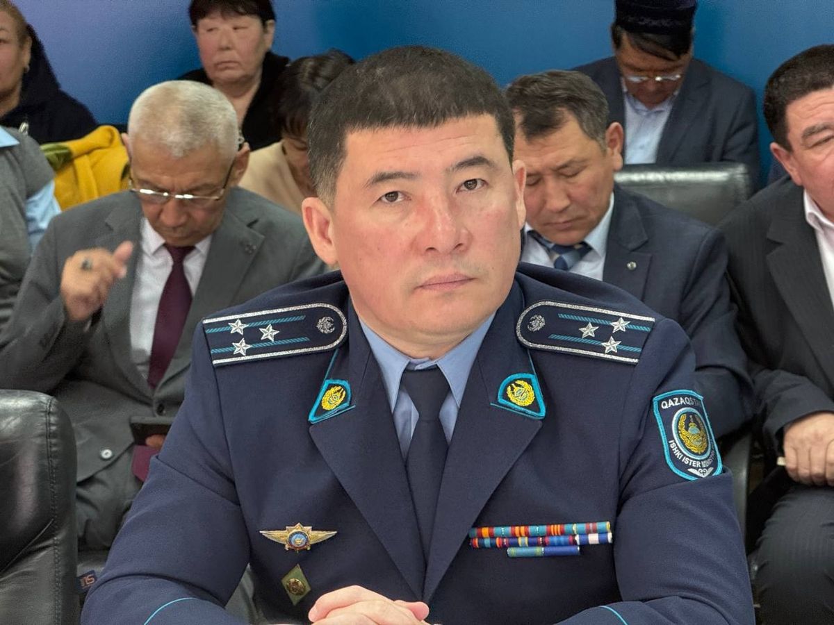 Нерядовой участник встречи