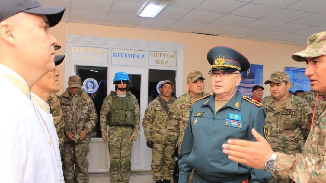 Замглавы минобороны проверил готовность казахстанских военных к миссии ООН