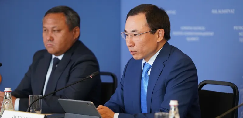 Аким Турксибского района Дамир Акежанов