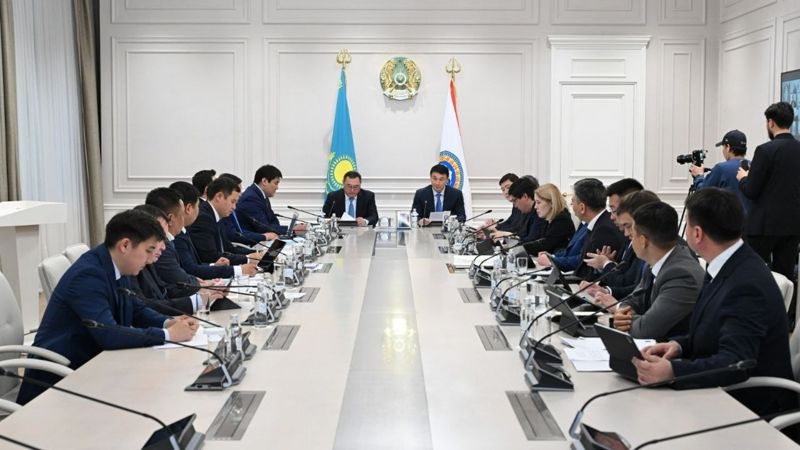 Марат Султангазиев и Дархан Сатыбалды 