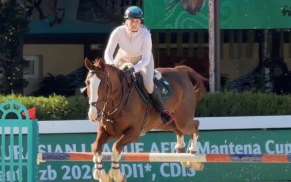 Казахстанские всадники на дистанции турнира в Ташкенте