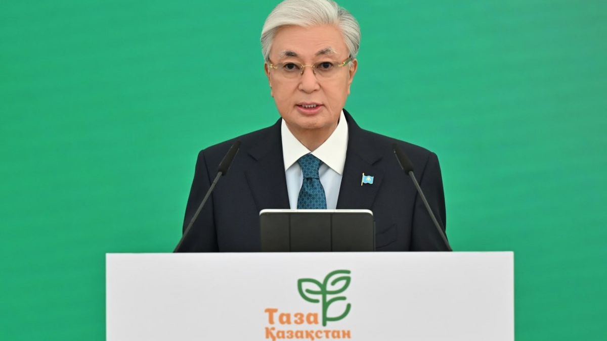 Токаев призвал усилить ответственность за жестокое обращение с животными