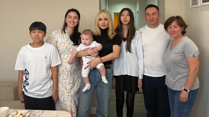 Светлана Лобода зашла к алматинцам в гости на бешбармак