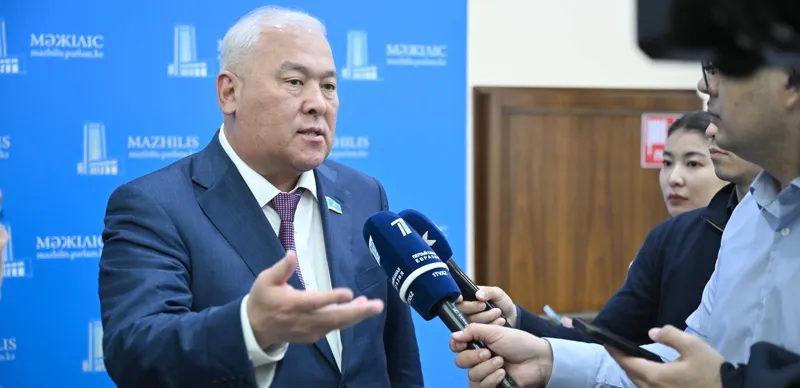 Мурат Абенов