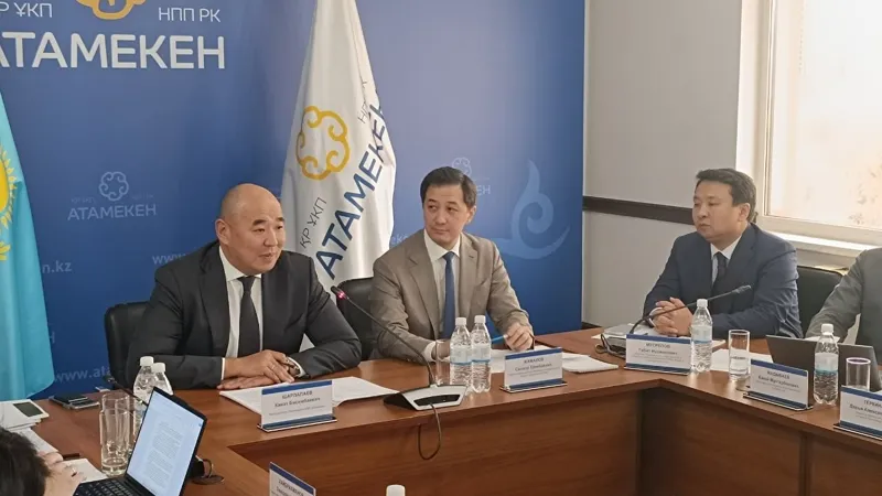 Канат Шарлапаев