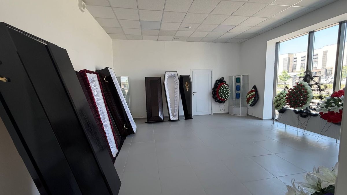 Помещение для магазина ритуальной продукции предусмотрено, но заниматься продажей будет отдельный подрядчик
