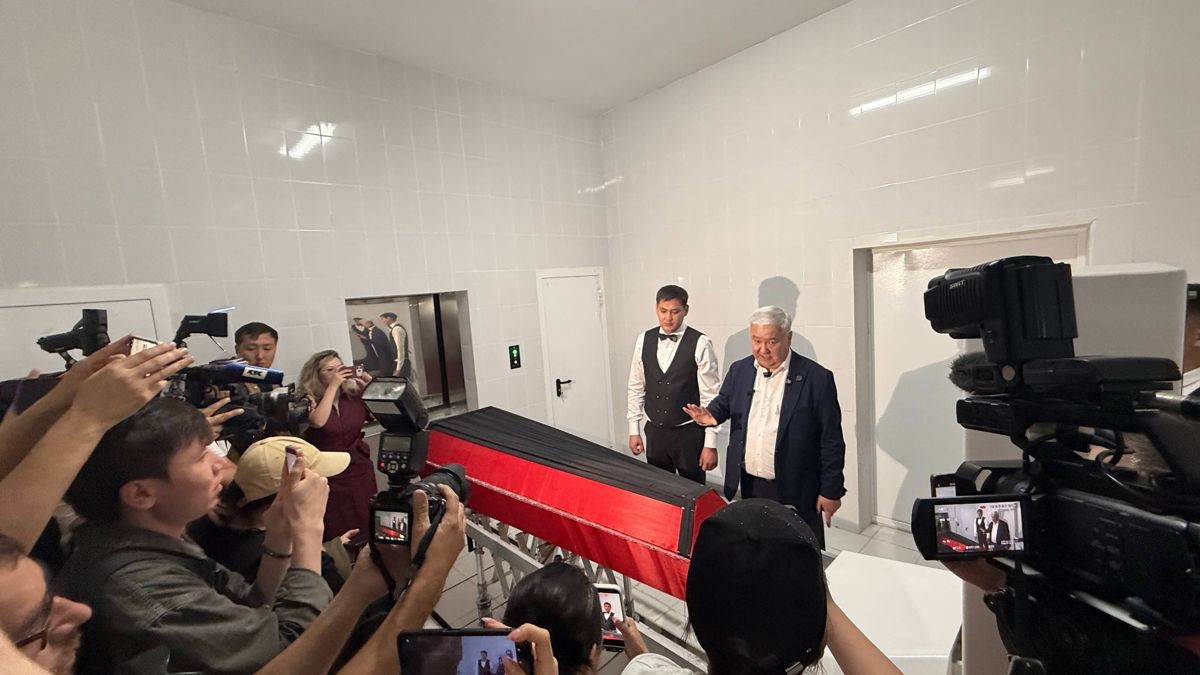 Во время открытия крематория в Алматы провели тестовое сожжение пустого гроба