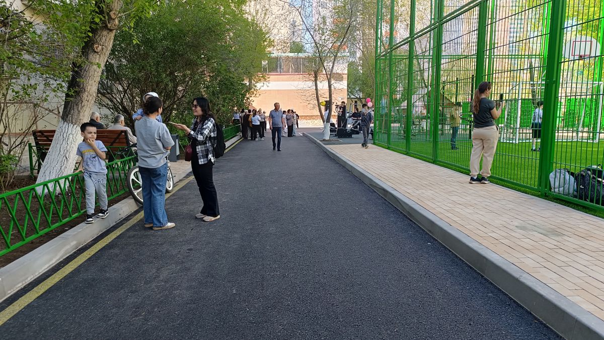 Обновлённый двор