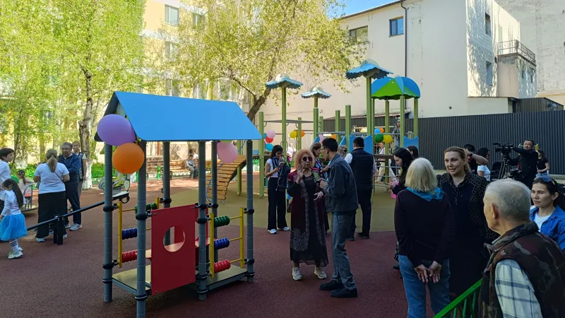 Обновлённый двор