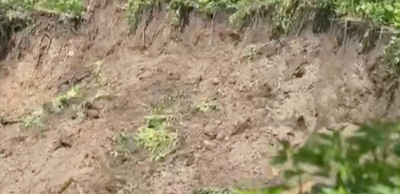 Оползень сошёл рядом с жилыми домами в Алматы
