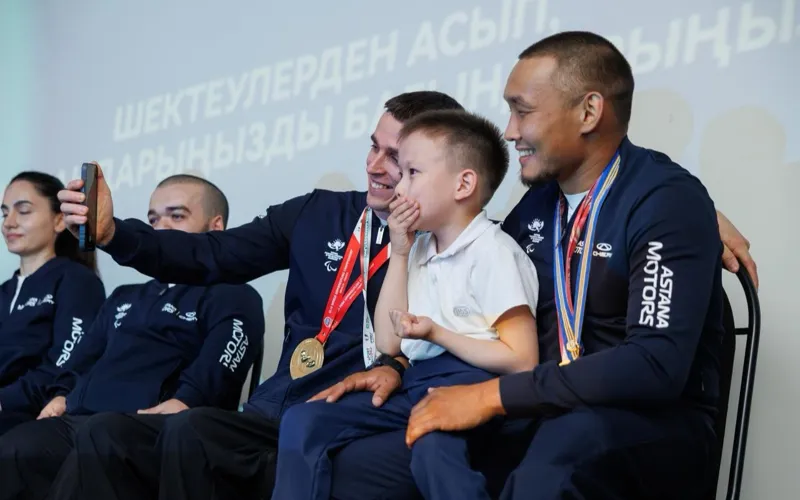 паралимпийцы