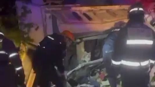 Водителя зажало в кабине после ДТП в ВКО