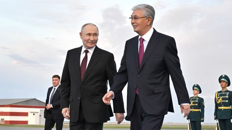 Владимир Путин прилетел в Астану