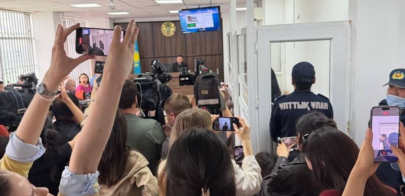Суд запретил публиковать фото и видео с подсудимым по делу о ДТП на Аль-Фараби