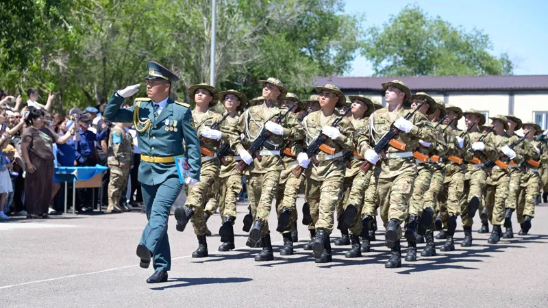Солдаты