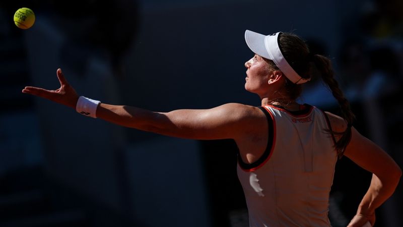 Елена Рыбакина вышла в четвертьфинал турнира WTA 500 в Лондоне
