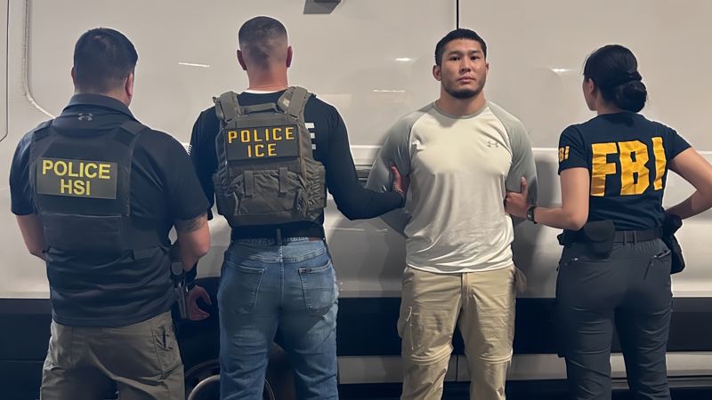 В США задержали гражданина Казахстана, которого ICE называет "предполагаемым террористом"