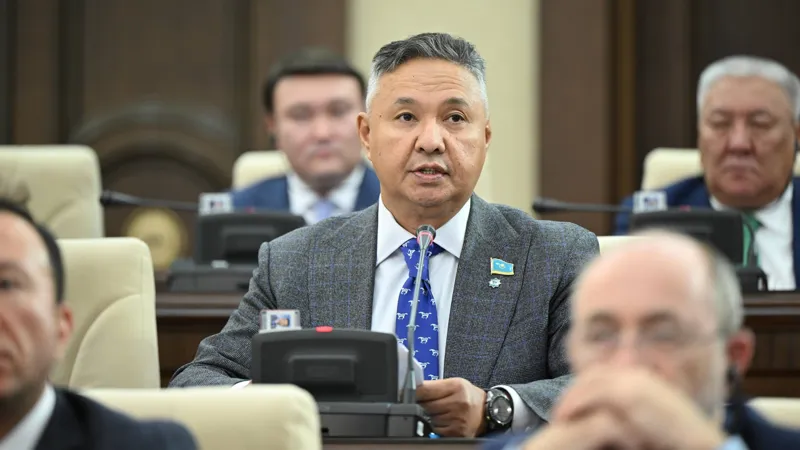 Азат Перуашев