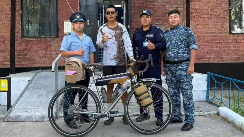 Турист и полицейские