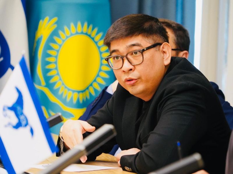 Олжас Нуралдинов, партия "Ак жол"
