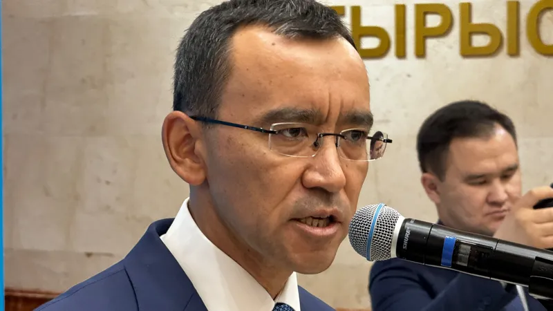 Маулен Ашимбаев