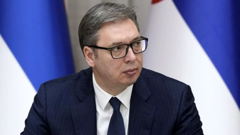 Президент Сербии пообещал уйти в отставку в ближайшие недели