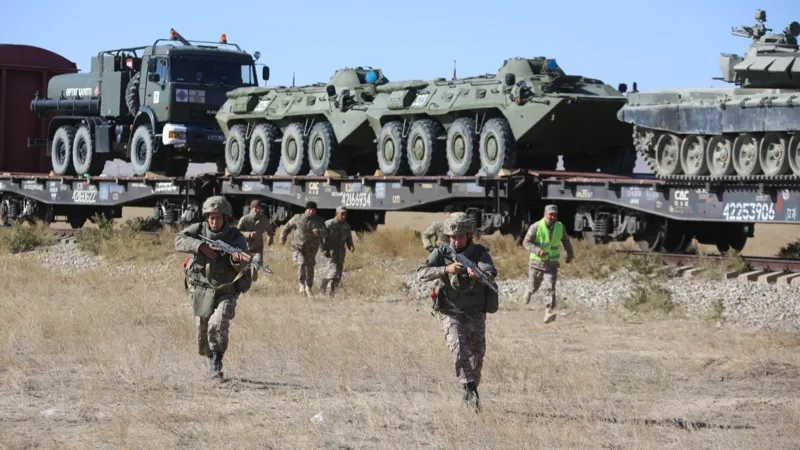 Военнослужащие
