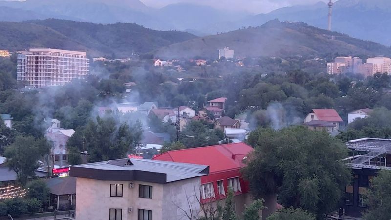 Шашлычный дым над Малой Алматинкой: жители жалуются на копоть от заведений