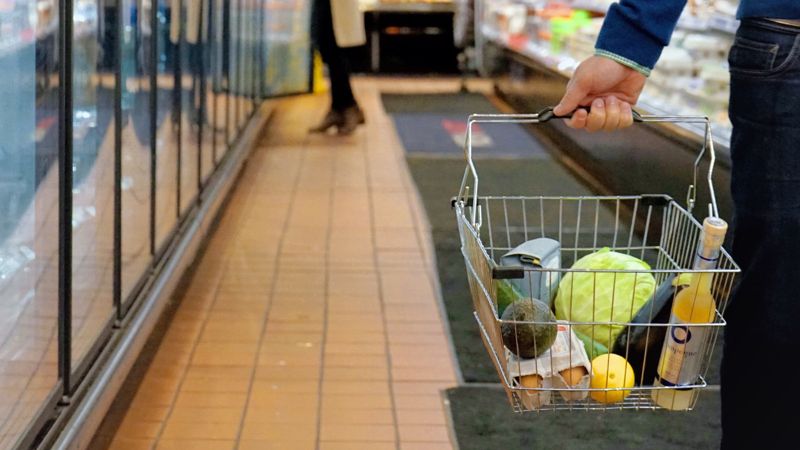 В миннацэкономики объяснили, почему казахстанцы не ощущают роста экономики
