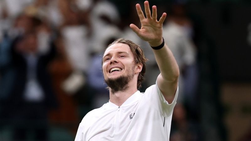 Бублик вышел в полуфинал турнира ATP 250 в Австрии