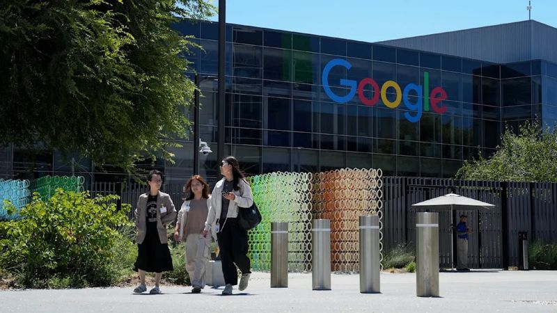 Еврокомиссия оштрафовала Google на 890 млн евро