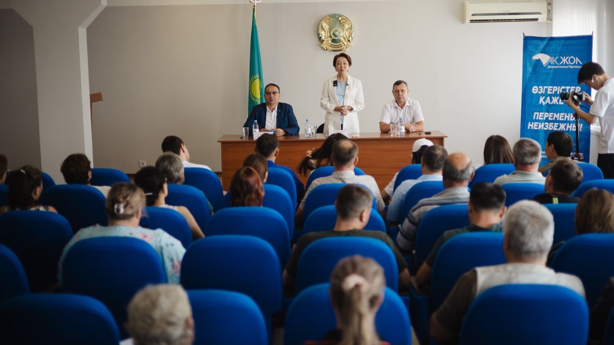 Агитационная группа Демпартии "Ак жол" начала рабочие встречи в Актюбинской области "Ак жол" во главе с Даниёй Еспаевой встретилась с заводчанами в Актюбинской области