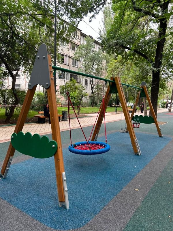 Двор в Алматы