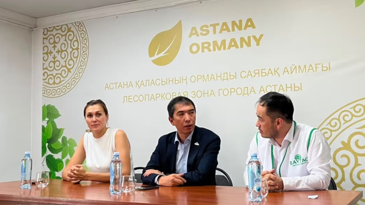 Кандидат "Байтақ" встретился с коллективом "Астана орманы"