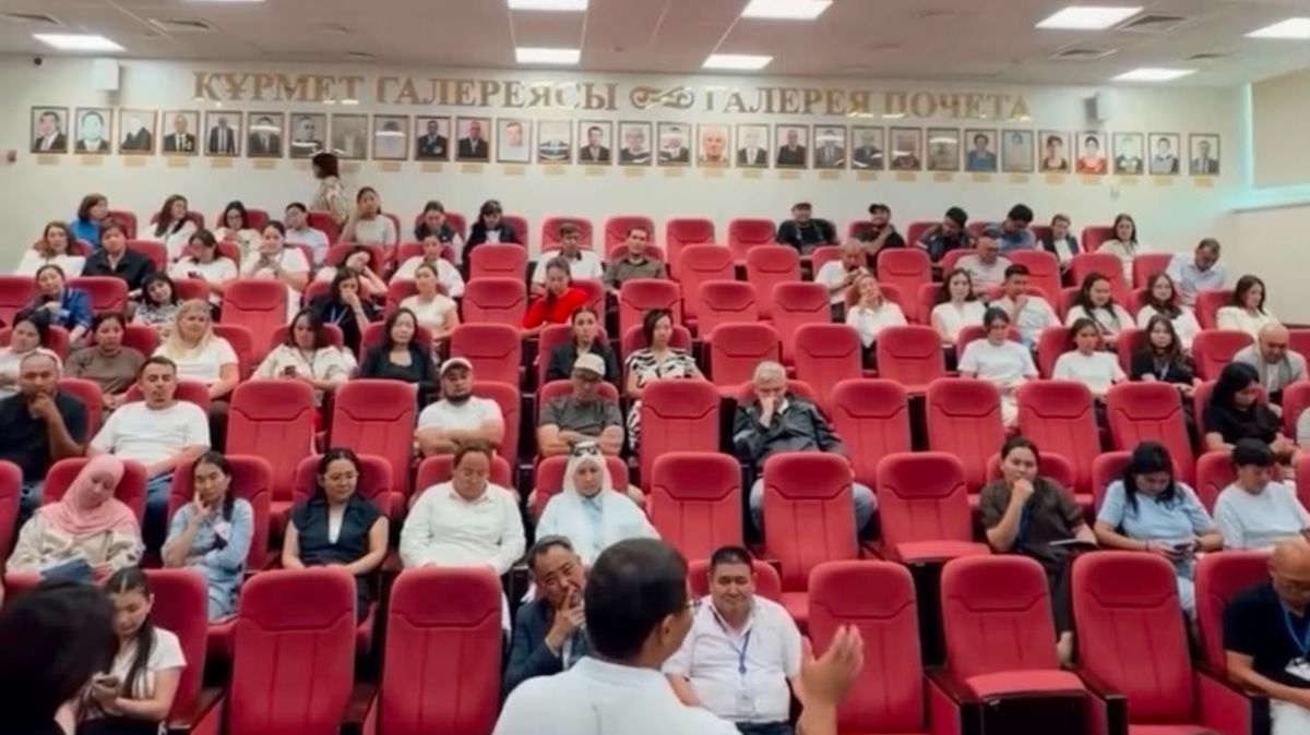 Партия "Ак жол" на встрече с трудовым коллективом
