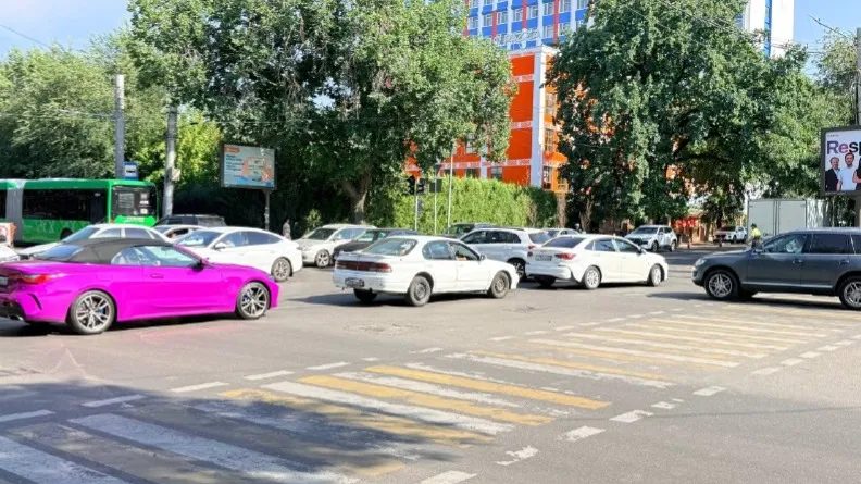 Свет отключили в Алматы