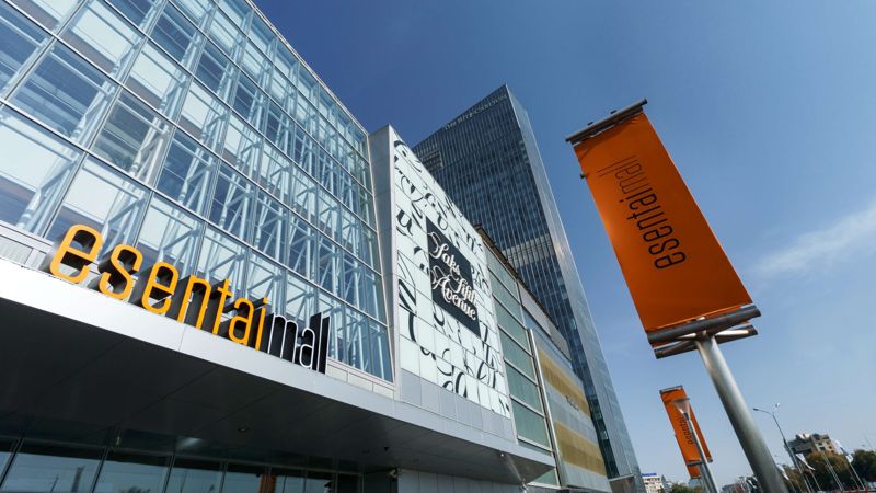 В Алматы Esentai Mall меняет тарифы на парковку