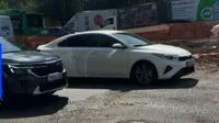 Полоса препятствий: что происходит на Толе би в Алматы