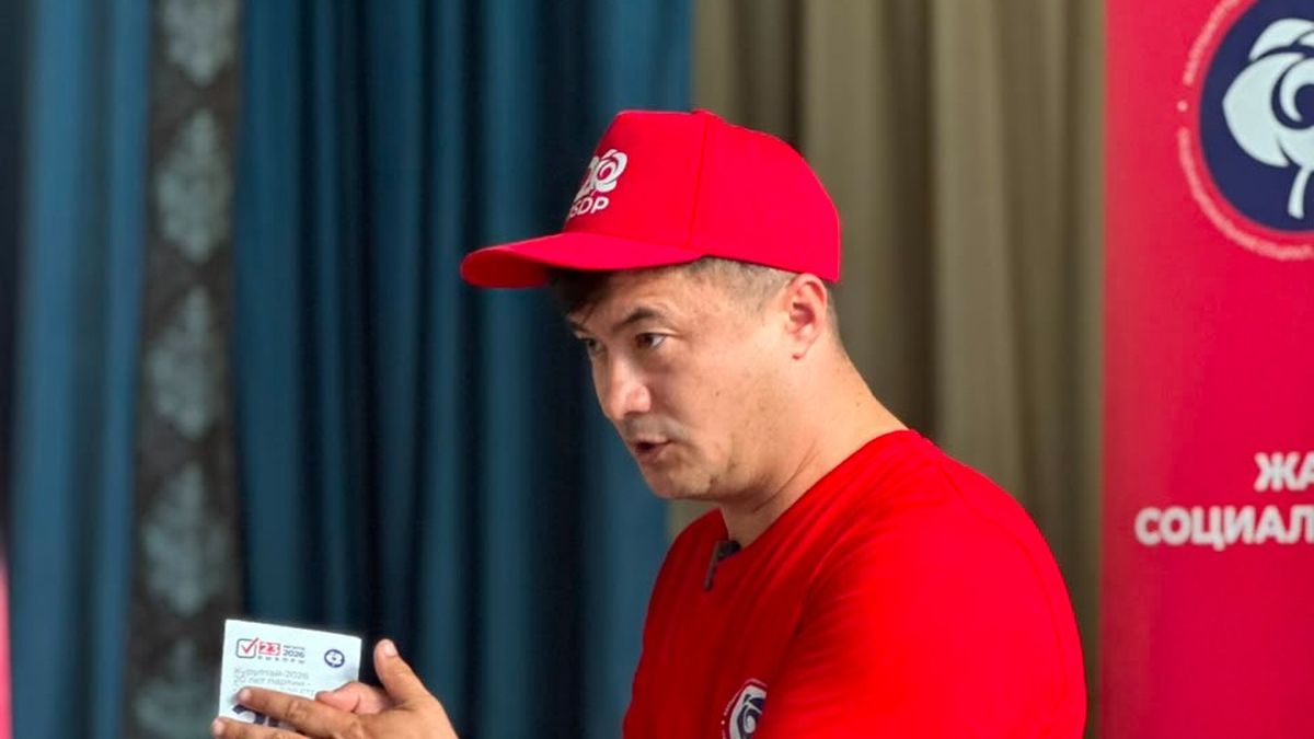Кандидат Рустем Сарманов на встрече&nbsp;с сотрудниками и&nbsp;получателями услуг медико-социального учреждения для&nbsp;престарелых