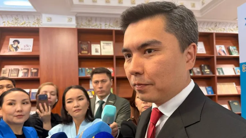 Председатель Народной партии Казахстана Нурсултан Шоканов