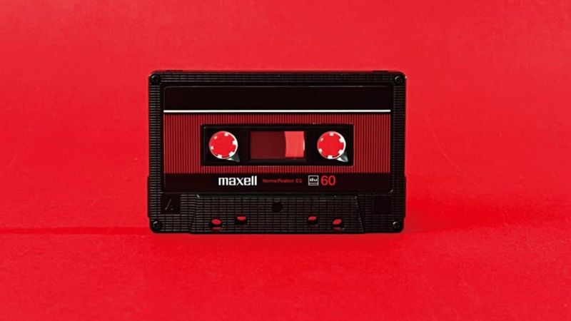 Культовые аудиокассеты Maxell снова начали выпускать в Японии: одна стоит около 3000 тенге